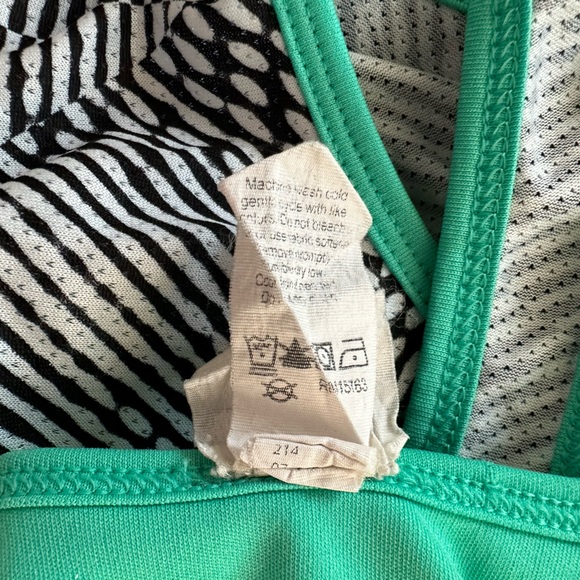 Champion DuoDry+ Razorback Tank - Picture 9 of 9